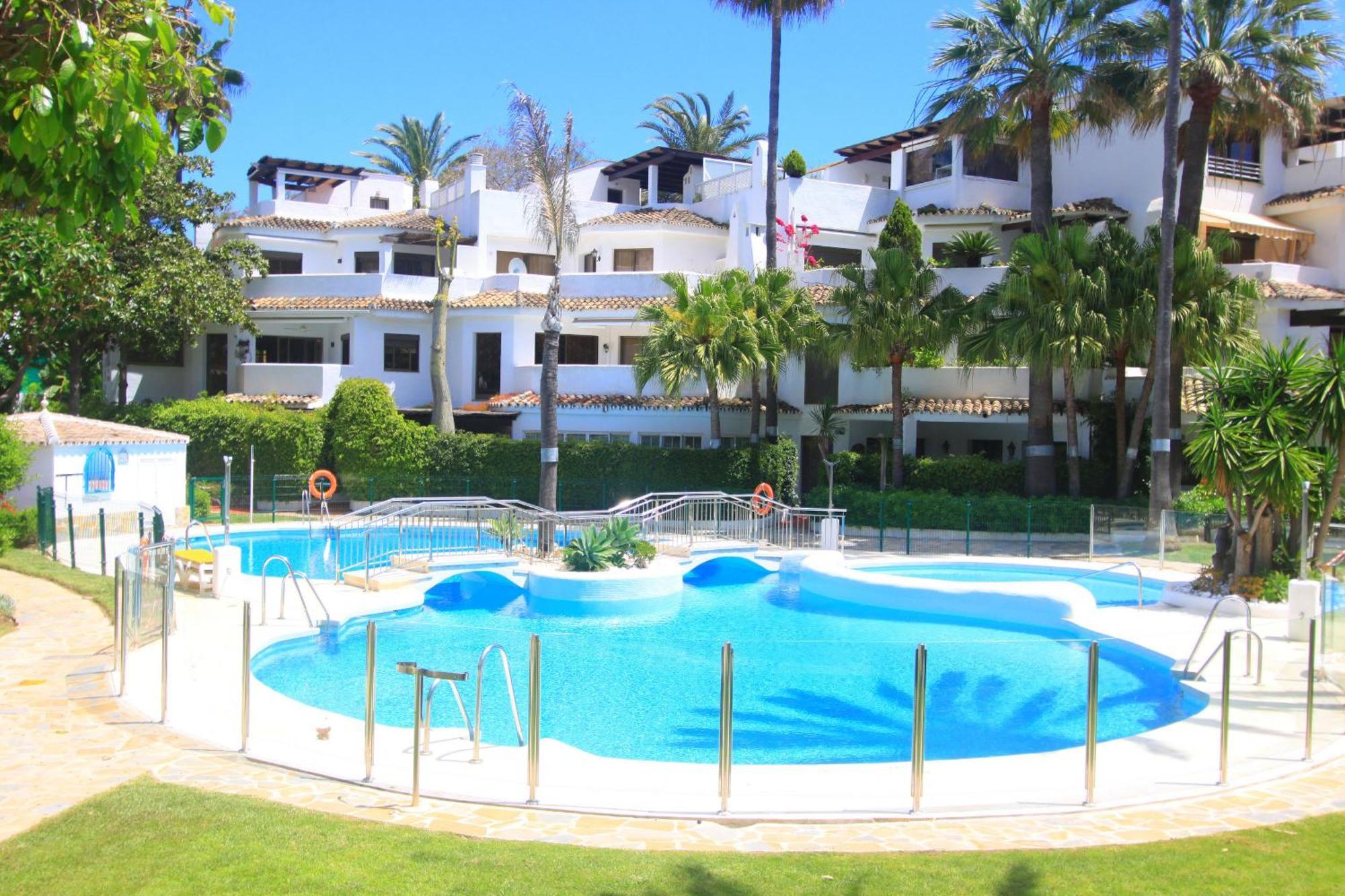 1108 Beachfront 2 Apartments With Roofterrace 80Mtrgt Beach 3 Pools Marbella Exteriér fotografie